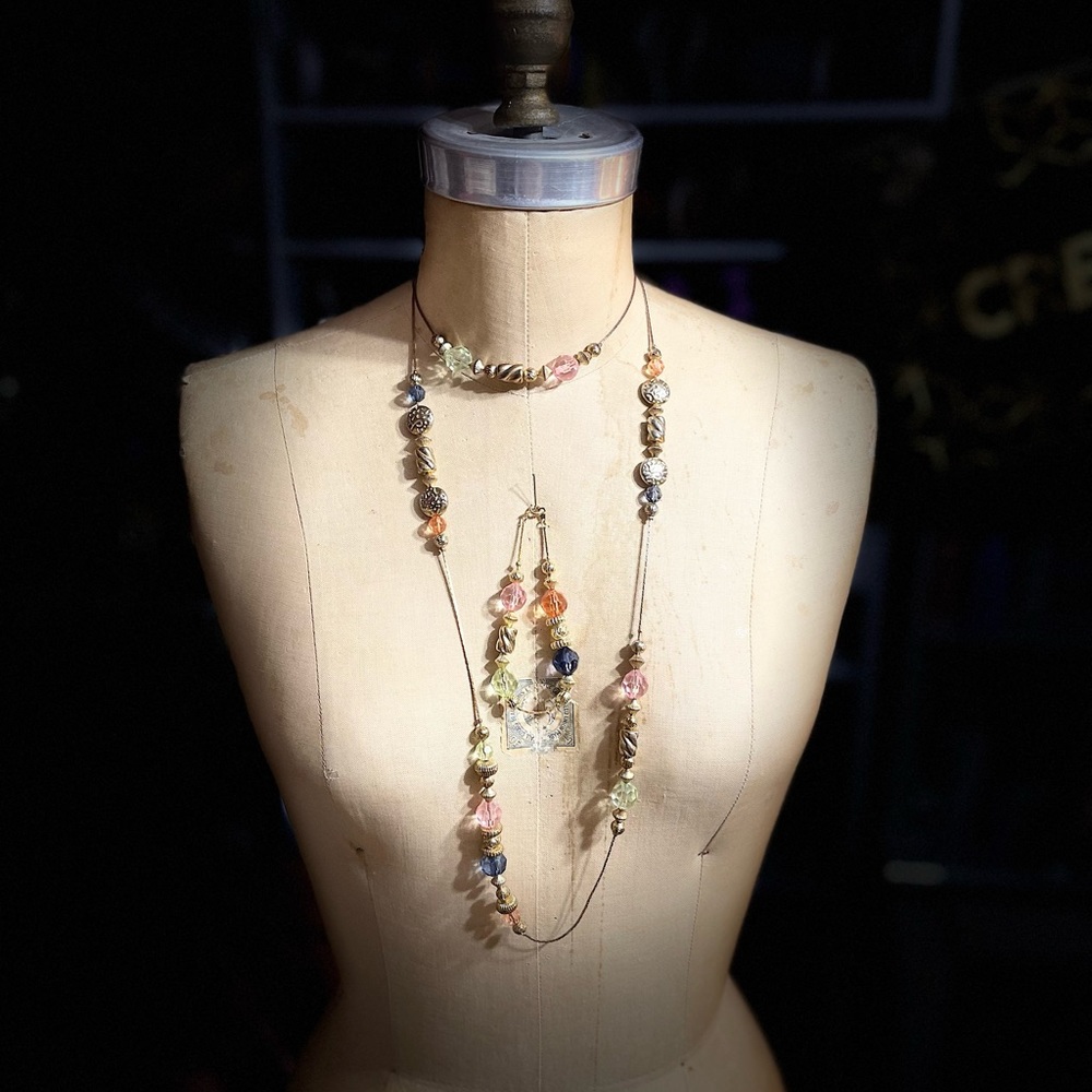 Necklace and bracelet set